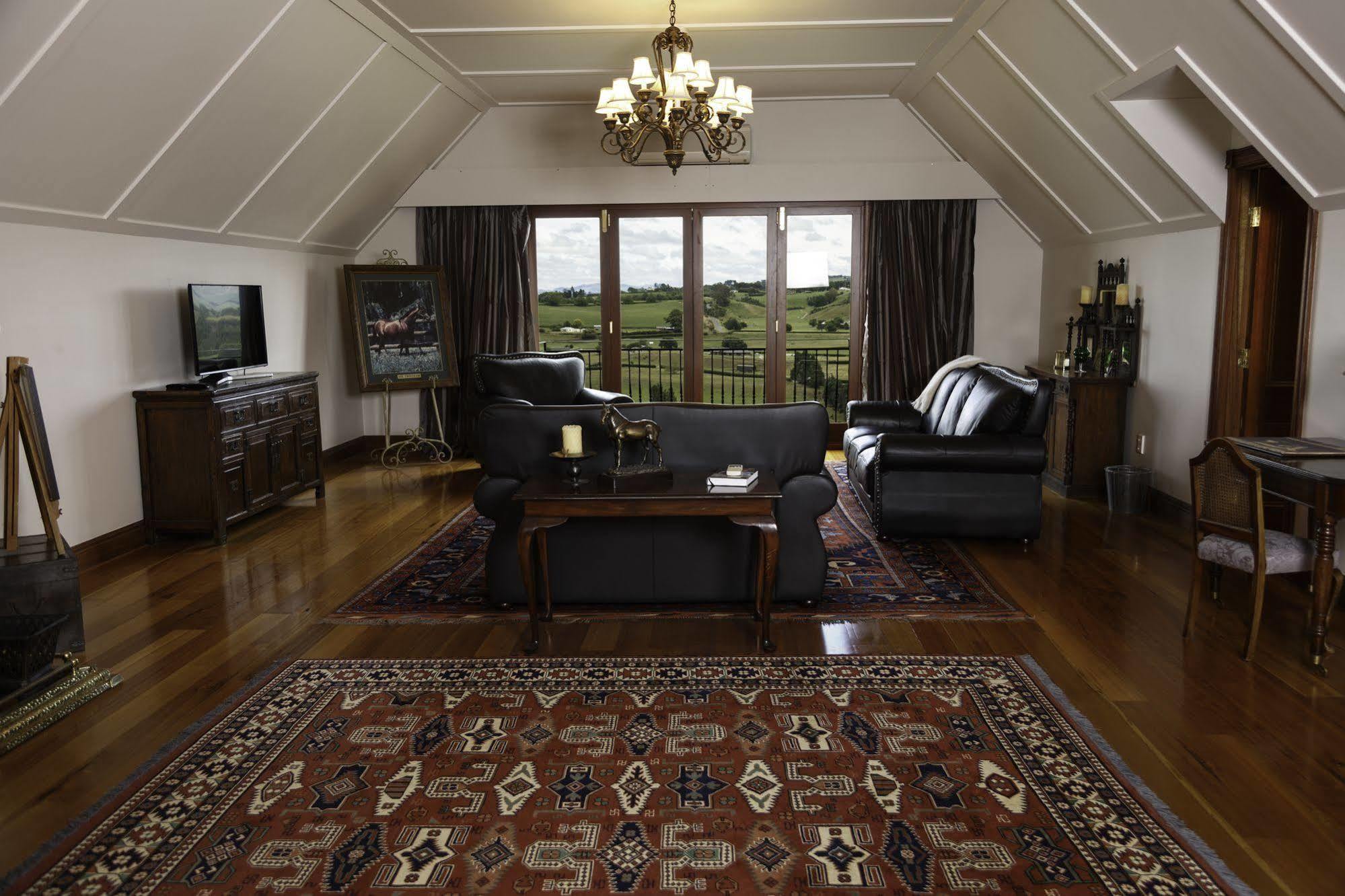 เลคคาราพิโรลอดจ์ Villa Tirau ภายนอก รูปภาพ
